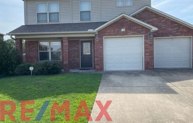 3 beds, 2.5 baths, $1,695