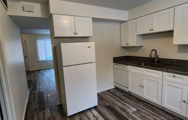 3 beds, 1.5 baths, 927 sqft, $1,649, Unit 119 E. Sprague