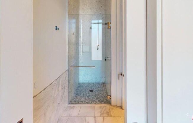 2 beds, 1.8 baths, 1,338 sqft, $5,554, Unit W3306