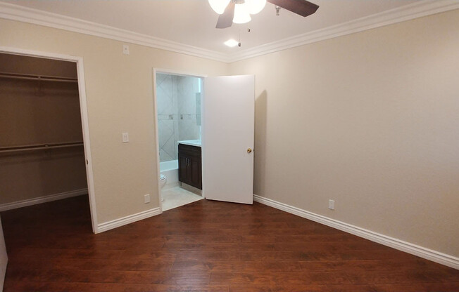 2 beds, 2 baths, 910 sqft, $2,895, Unit 406