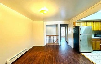 3 beds, 1 bath, 1,100 sqft, $3,400