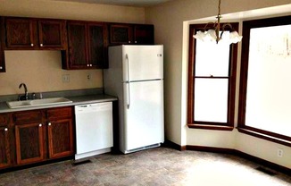 3 beds, 2 baths, $1,900