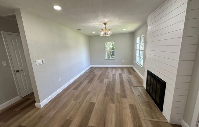 Beautiful 2 bedroom 1 bathroom newly remodeled home