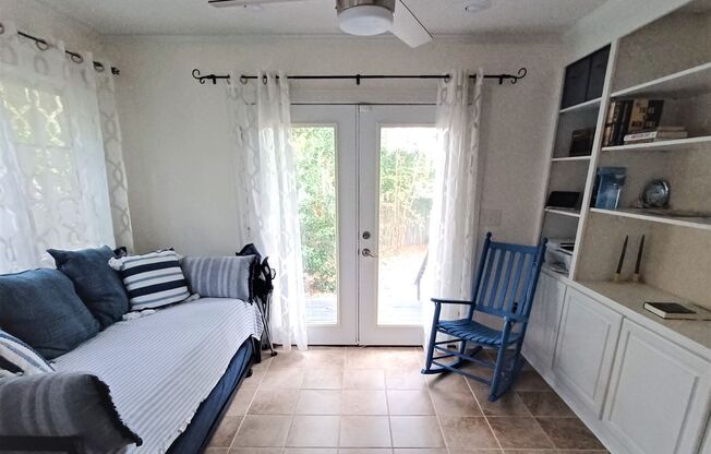 Furnished Mid-Term Rental 1-3 months.  ---Available starting in August of 2024--- LOCATION, LOCATION!!  Situated in a beautiful area of James Island 15 minutes to Folly Beach, 10 mintutes to Downtown Charleston