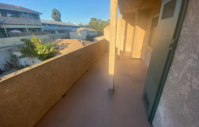 1108 MOLINO AVE