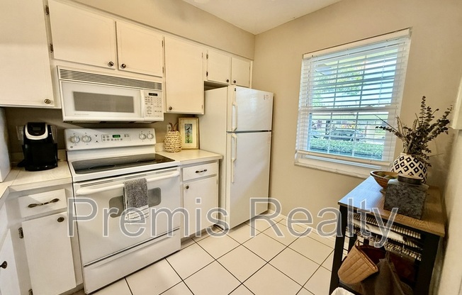 1701 PINEHURST RD