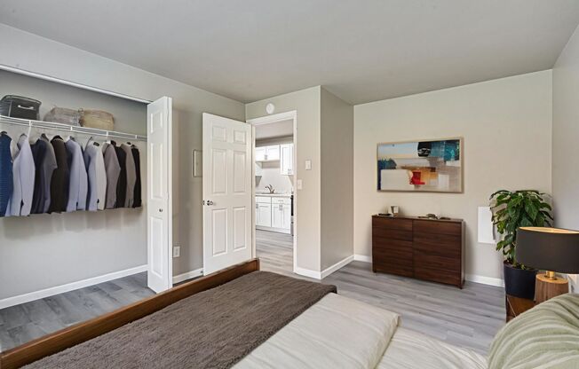 2 beds, 1 bath, 775 sqft, $999, Unit 1000 - D4