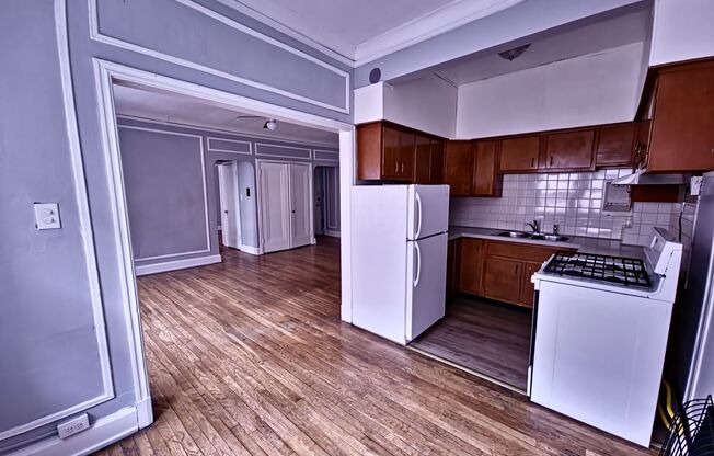 1 bed, 1 bath, 728 sqft, $925, Unit E304