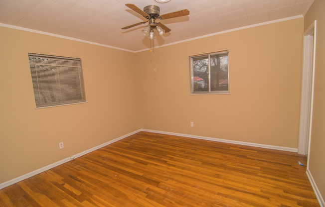 3 beds, 2 baths, $1,195