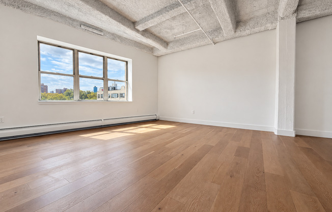 2 beds, 1 bath, 1,400 sqft, $6,275, Unit 5M