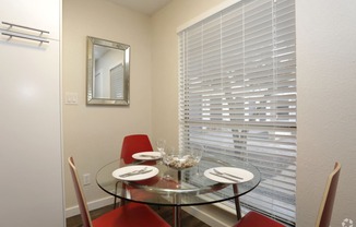 Soco at Alpine Dining Area with decor