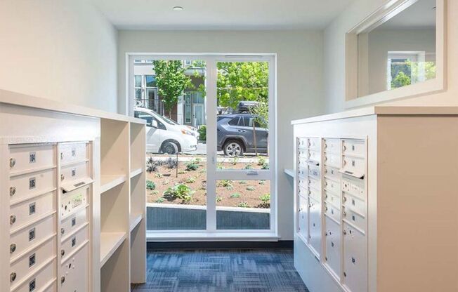 Studio, 1 bath, 304 sqft, $1,395, Unit 405