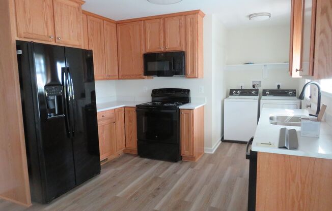 3 beds, 2 baths, $1,600