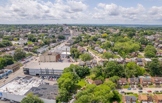 Stunning 2 bedroom home in Dormont available now!