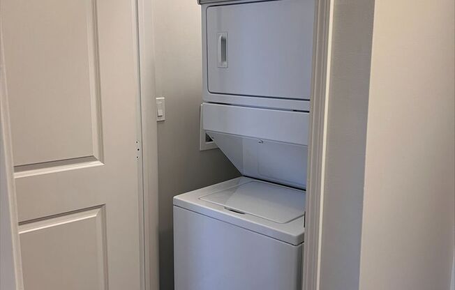 1 bed, 1 bath, 717 sqft, $2,468, Unit 0533