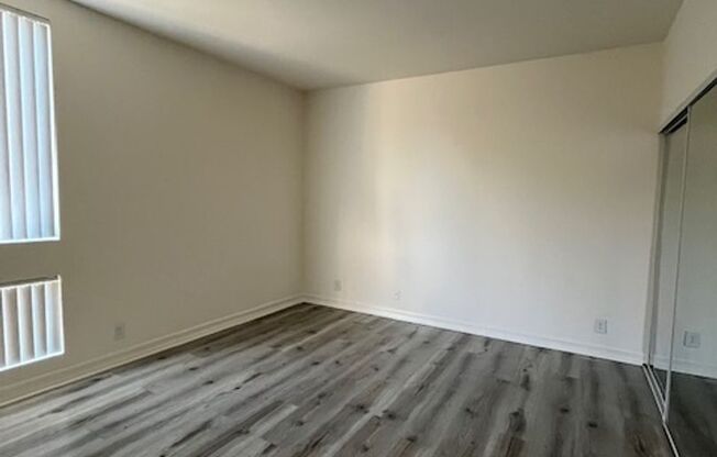 1 bed, 1 bath, 700 sqft, $1,900, Unit D1