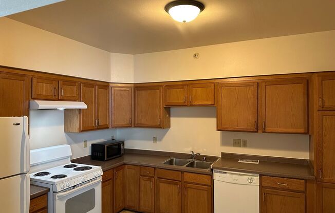 1 bed, 1 bath, 725 sqft, $799, Unit 104A