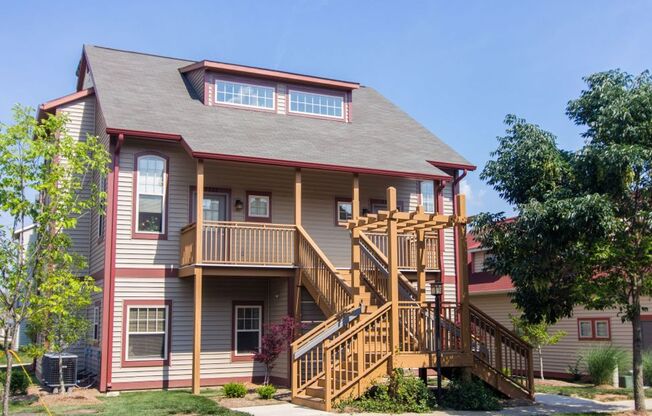 1 bed, 1.5 baths, 690 sqft, $1,350, Unit CL - 3391