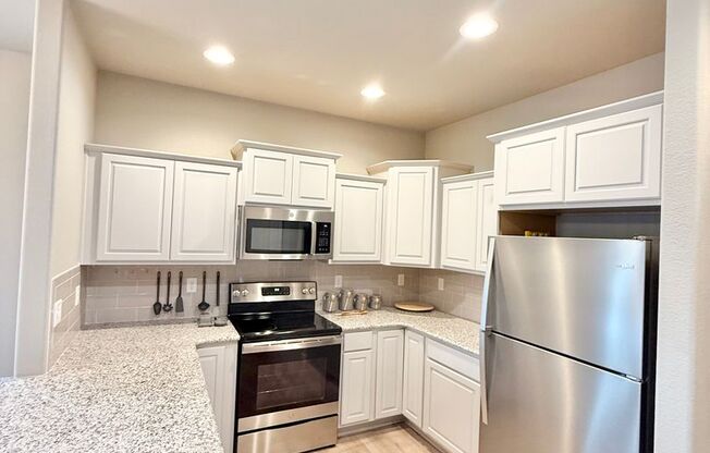 Move in ready!! Close to military bases!