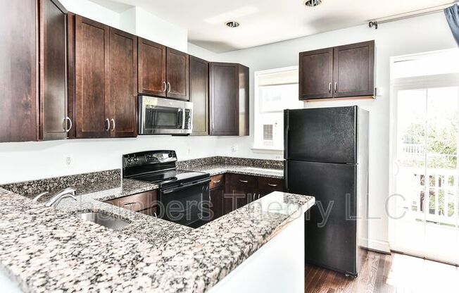 755 ANACOSTIA AVE NE