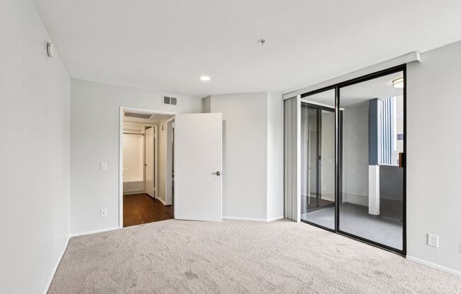 1 bed, 1 bath, 850 sqft, $2,348, Unit 104