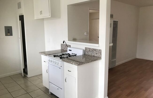 1 bed, 1 bath, $2,025, Unit 2116 E