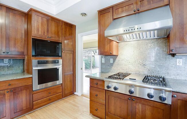 1303 QUAIL CRK CIR