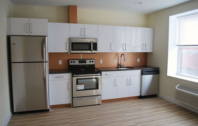 2 beds, 1 bath, 610 sqft, $1,685, Unit 222