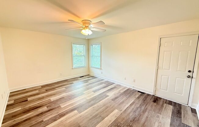 Four Bedroom Near Downtown Available for Pre-Lease!