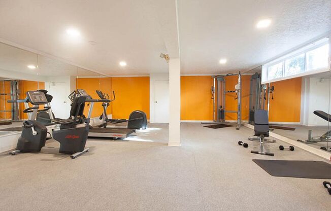 2 beds, 2 baths, 950 sqft, $1,675, Unit 205