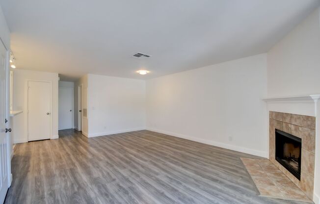 Renovated 2BR/2BA Condo w/ Fireplace, Balcony & In-Unit Laundry — Sunset Bay