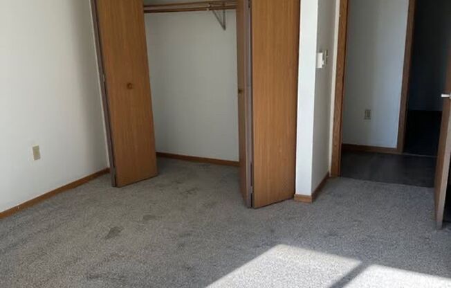 2 beds, 1 bath, 1,008 sqft, $1,175, Unit 629 - 14