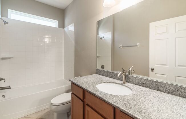 Stunning Avalon Park 4 Bed / 3 Bath Home for Lease!