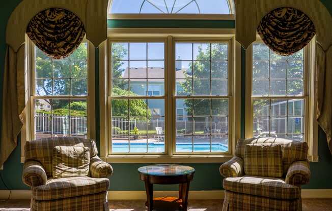 Clubhouse, lounge