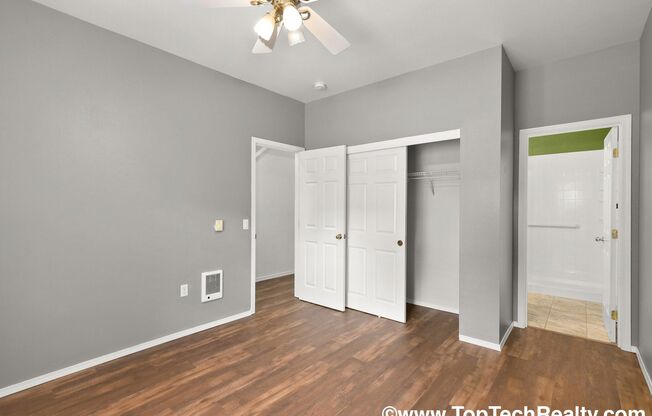 Charming 3 BD* 2 BA Townhome Located In Hillsboro's Briarcreek Community *Recently Updated!* *Full Bed/Bath First Level* *Great Patio!*