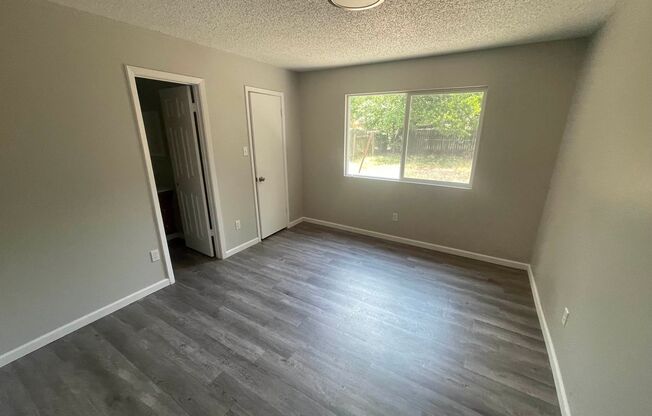 Spacious 5-Bedroom Home in a Great Neighborhood!
