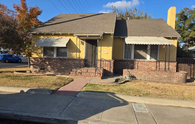 2 beds, 1 bath, $1,550