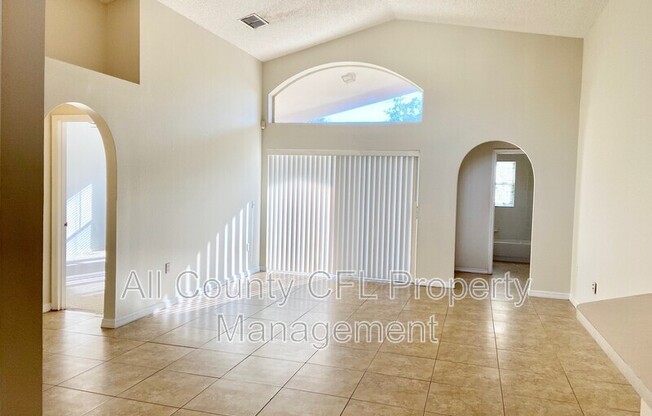 623 HARDWOOD CIR