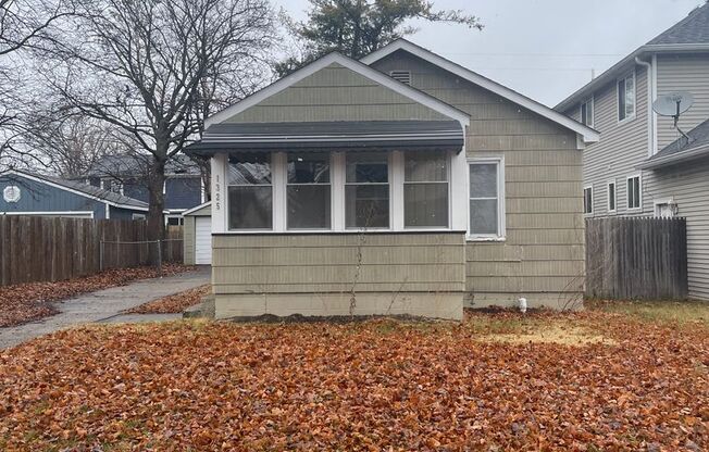 Charming 2 Bedroom Home - Move in Ready