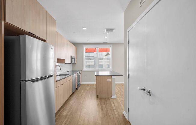 1 bed, 1 bath, 614 sqft, $2,240, Unit 637
