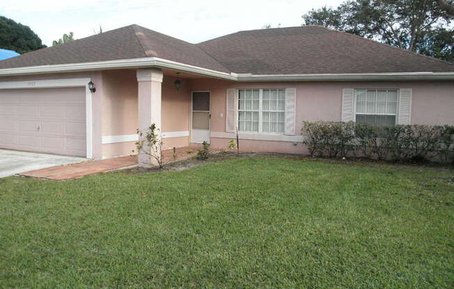 3 beds, 2 baths, $2,900