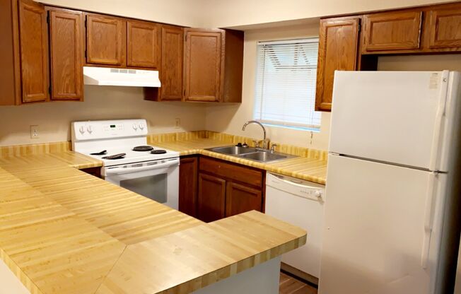 Welcome home to 3329 Country View!