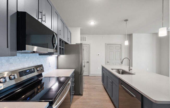 3 beds, 2 baths, 1,530 sqft, $2,500