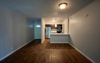 2 beds, 1 bath, $2,100, Unit # 211