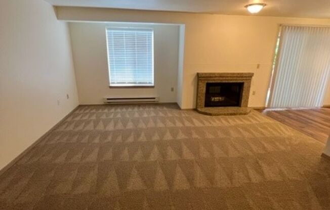 2 beds, 2 baths, 1,030 sqft, $1,795, Unit 532