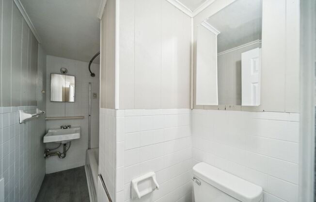 1 bed, 1 bath, $850, Unit 1315 S Carson Avenue Unit B