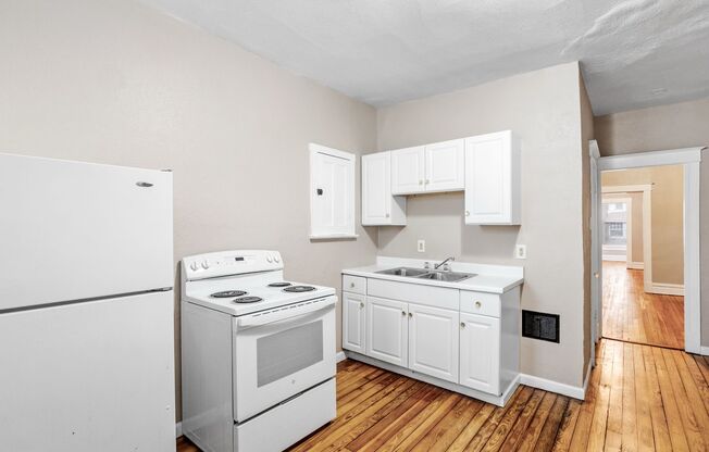 1 bed, 1 bath, $825, Unit 3124