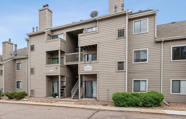 Lakewood Lofted Penthouse Apartment