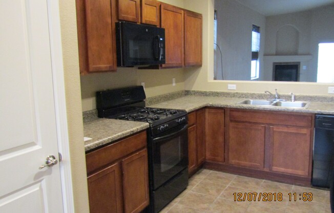 3 beds, 2 baths, $1,625