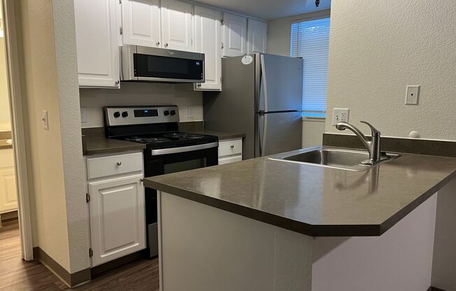 1 bed, 1 bath, 650 sqft, $1,699, Unit 404